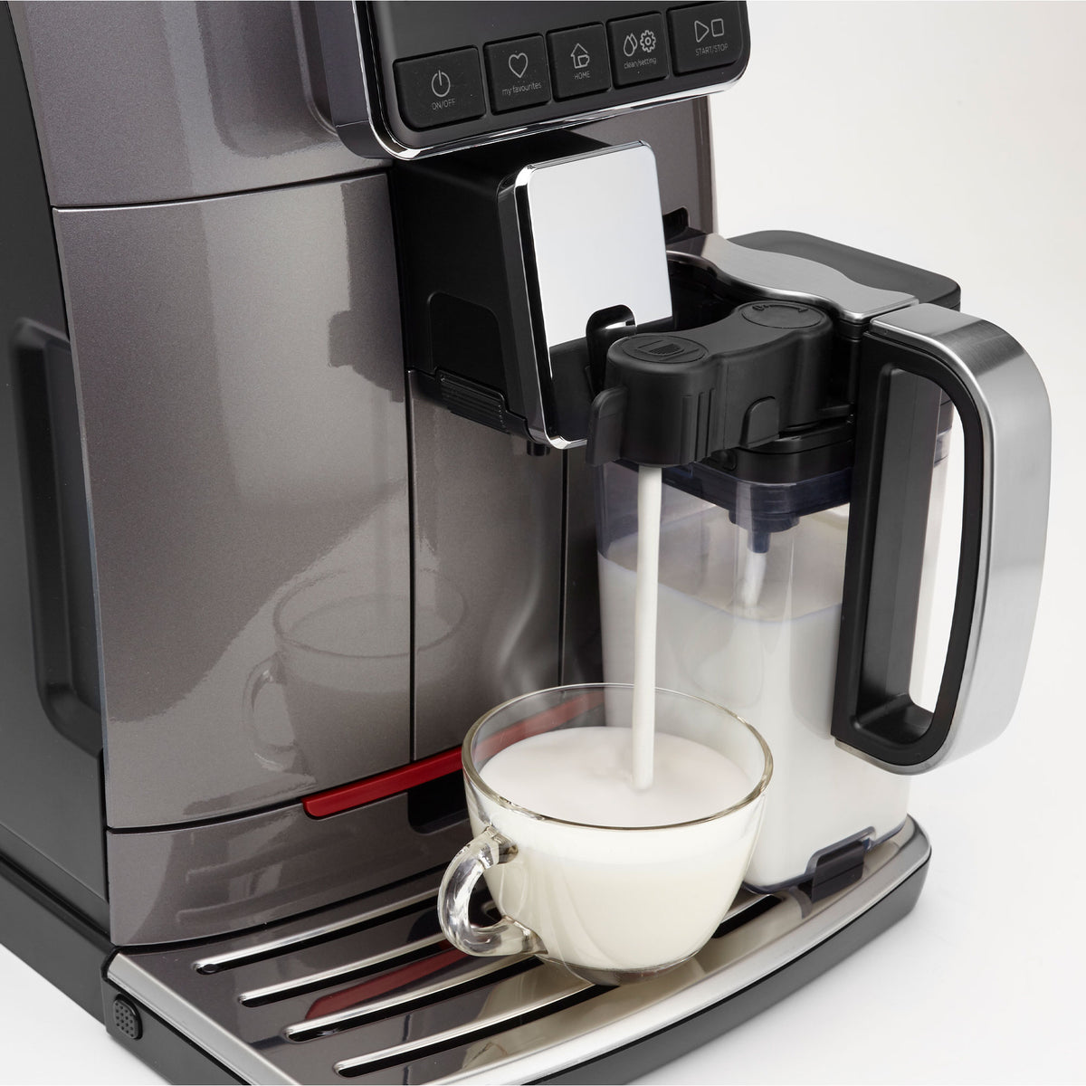Gaggia-Cadorna-Prestige-milk-carafe-action