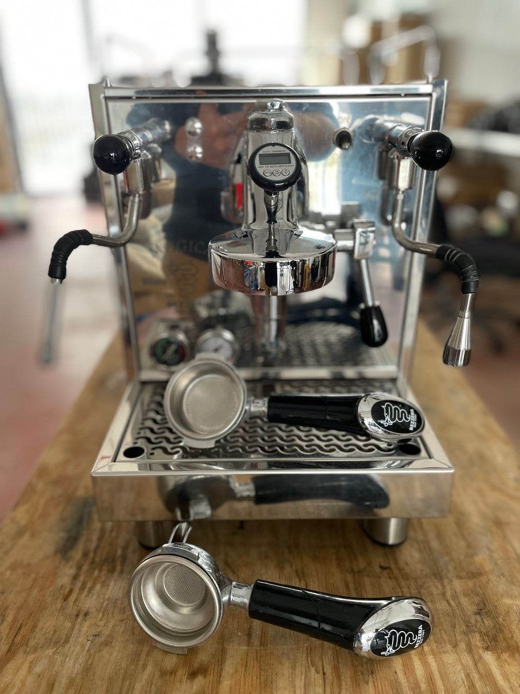 מכונה מחודשת - מכונת קפה מקצועית בזרה מג'יקה