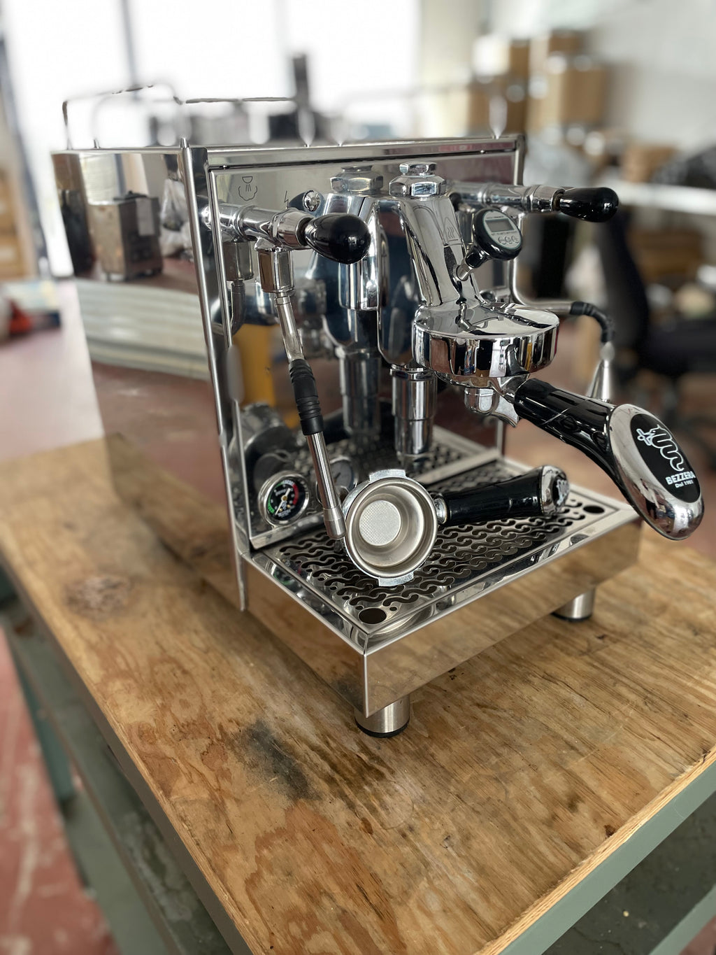 מכונה מחודשת - מכונת קפה מקצועית בזרה מג'יקה