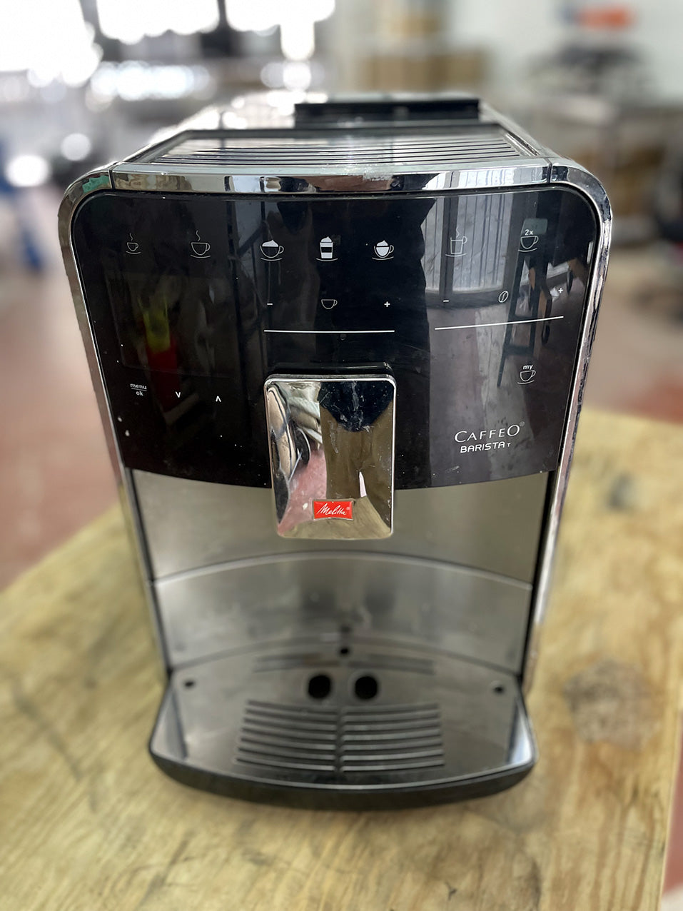 מכונה מחודשת - מכונת קפה אוטומטית מליטה סולו INOX