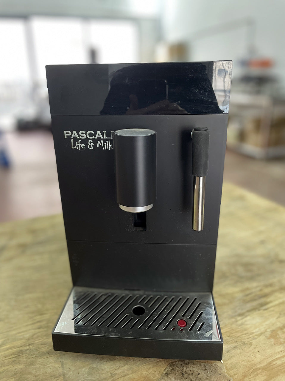 מכונה מחודשת - מכונת קפה אוטומטית פסקל לייף
